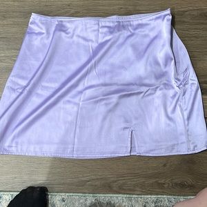 Lilac satin skirt size M